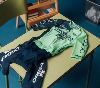 Equipacion del Orbea Fox Factory Team4