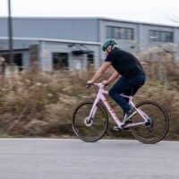 Greg LeMond Inaugura una Planta de Fibra de Carbono en el Reino Unido