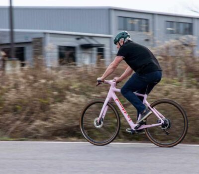 Greg lemond monta fabrica fibra de carbono