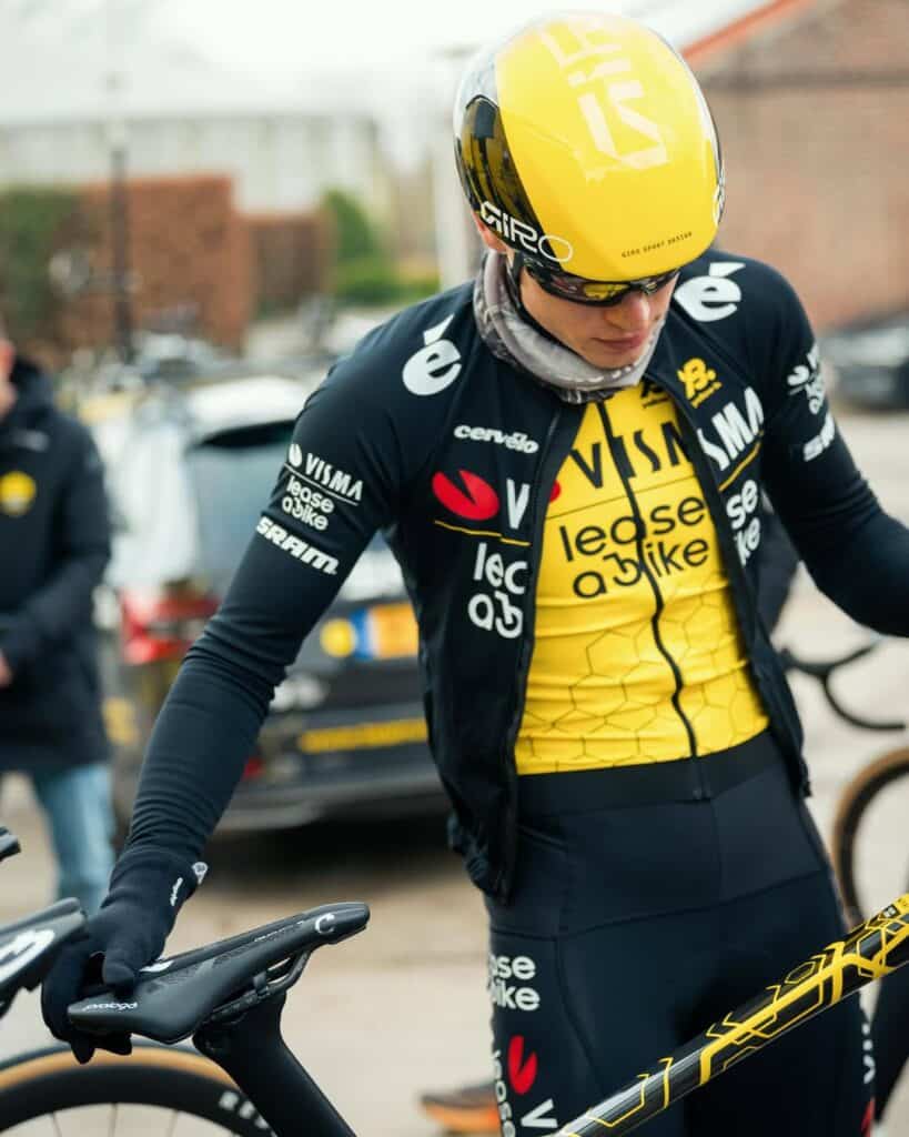 Visma estrena nuevos cascos aerodinámicos