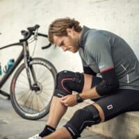 Dolores y lesiones de rodillas en ciclistas