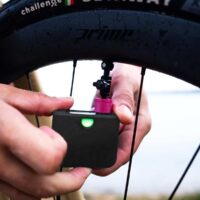 AirMach Pro la mini bomba portátil de Muc-Off