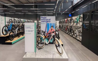 decathlon inaugura su primera pro shop de ciclismo de segunda vida en espana scaled 1