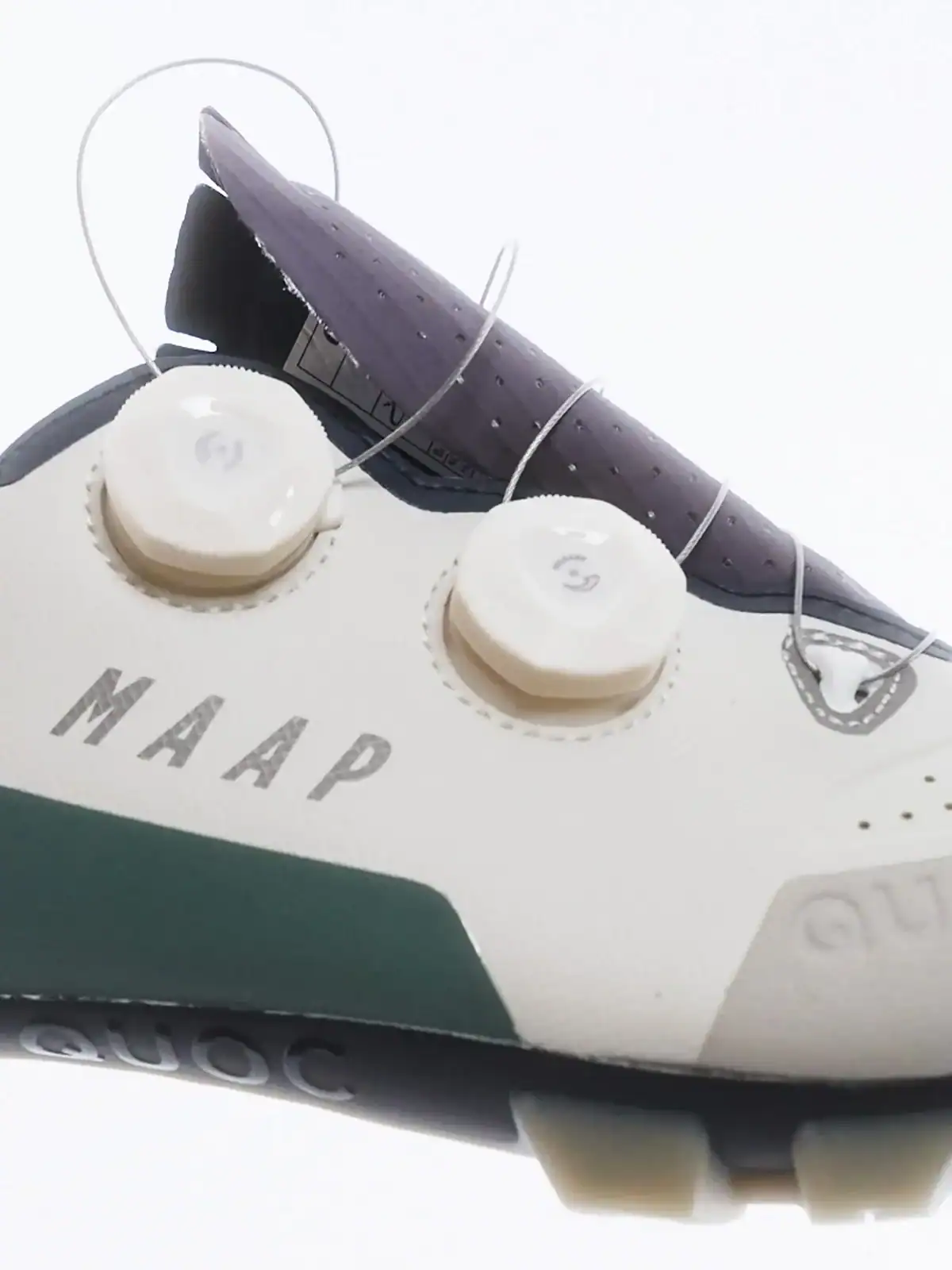 zapatillas de MTB colaboración entre MAAP y QUOC