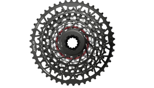La UCI limitará el desarrollo en carrera