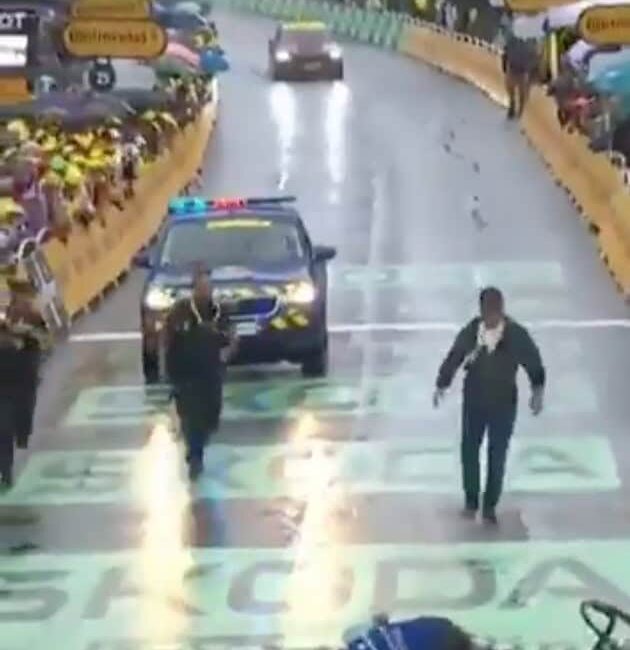 Carcel para el cicloturista que se saltó el control en el Tour