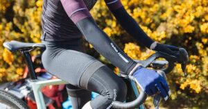 Cuando utilizar perneras y manguitos en ciclismo