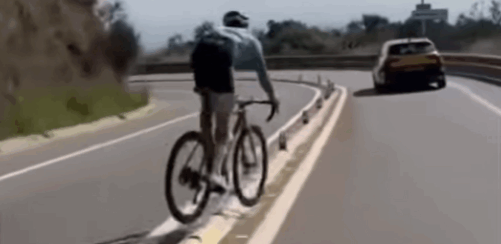 El ciclista Kiko Galván expedientado por su equipo