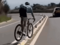 El ciclista Kiko Galván expedientado por su equipo