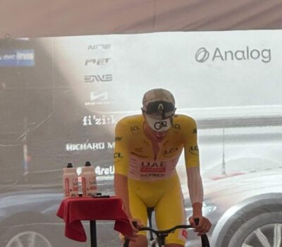 Porque Pogacar calienta con sprints de alta cadencia