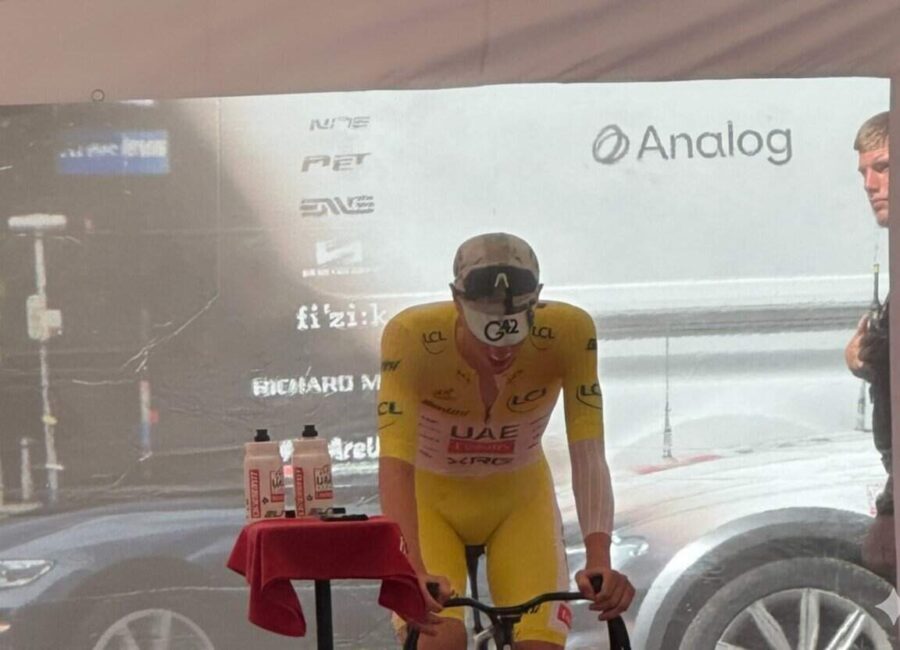 Porque Pogacar calienta con sprints de alta cadencia