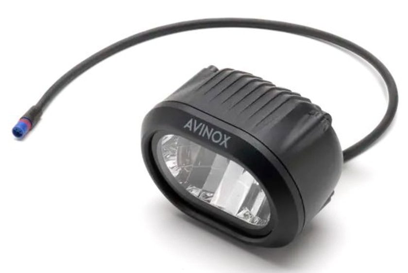 Avinox presenta su primera luz inteligente para bicicletas