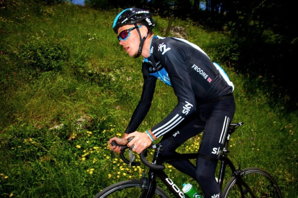 Crhis Froome no quiere dejar de correr en bici