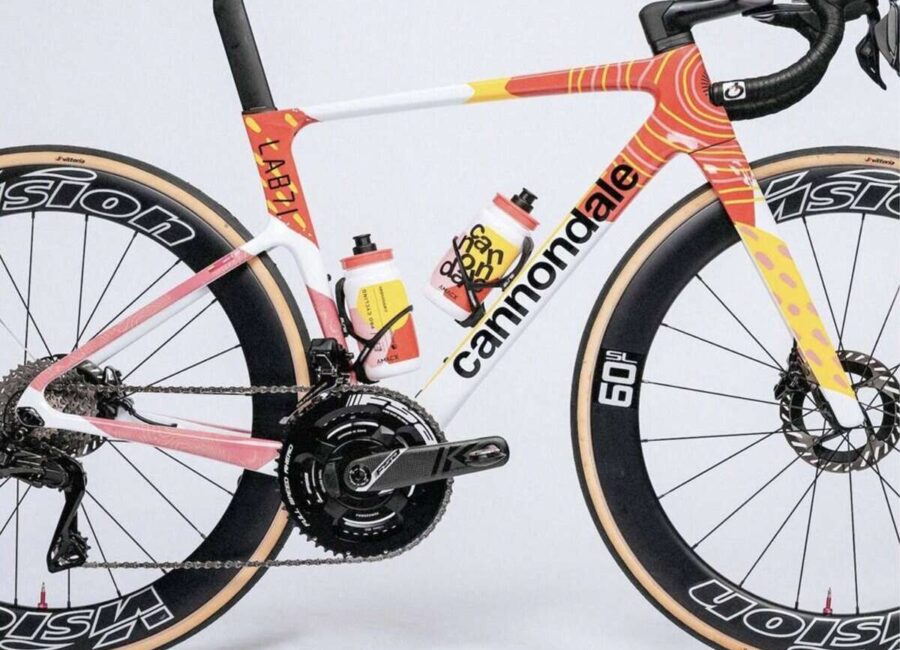 El equipo EF pone en venta sus bicicletas