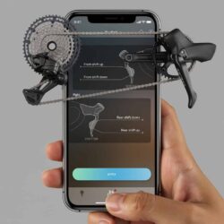 Shimano lanza el grupo GRX Di2 RX717