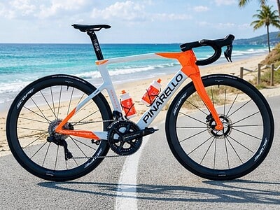 Ineos presenta la nueva Pinarello Dogma F 2026