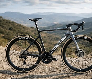 Focus Izalco Max se actualiza ahora con manillar integrado