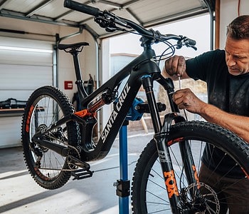 Mantenimiento de suspensiones de una MTB