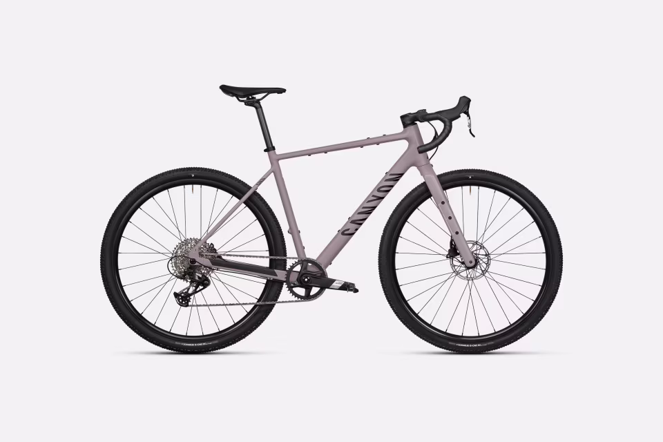 Familia Canyon Grizl AL 2026 preparada para bikepacking