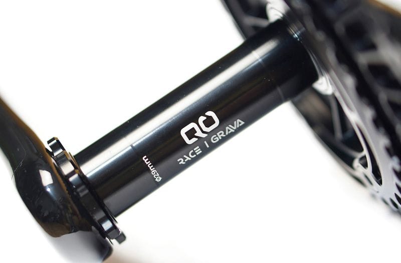 QO Race Aero montadas en bicicleta de carretera durante el test