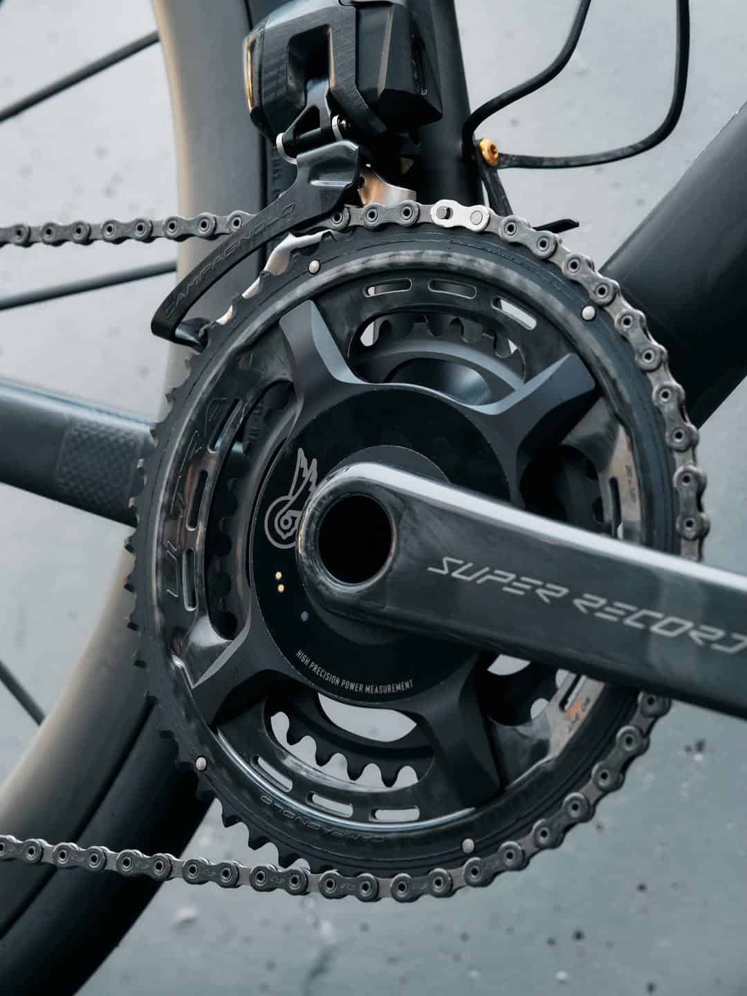 Ruedas Lightweight Meilenstein ART Schwarz Edition montadas en Colnago V5Rs build ultraligero