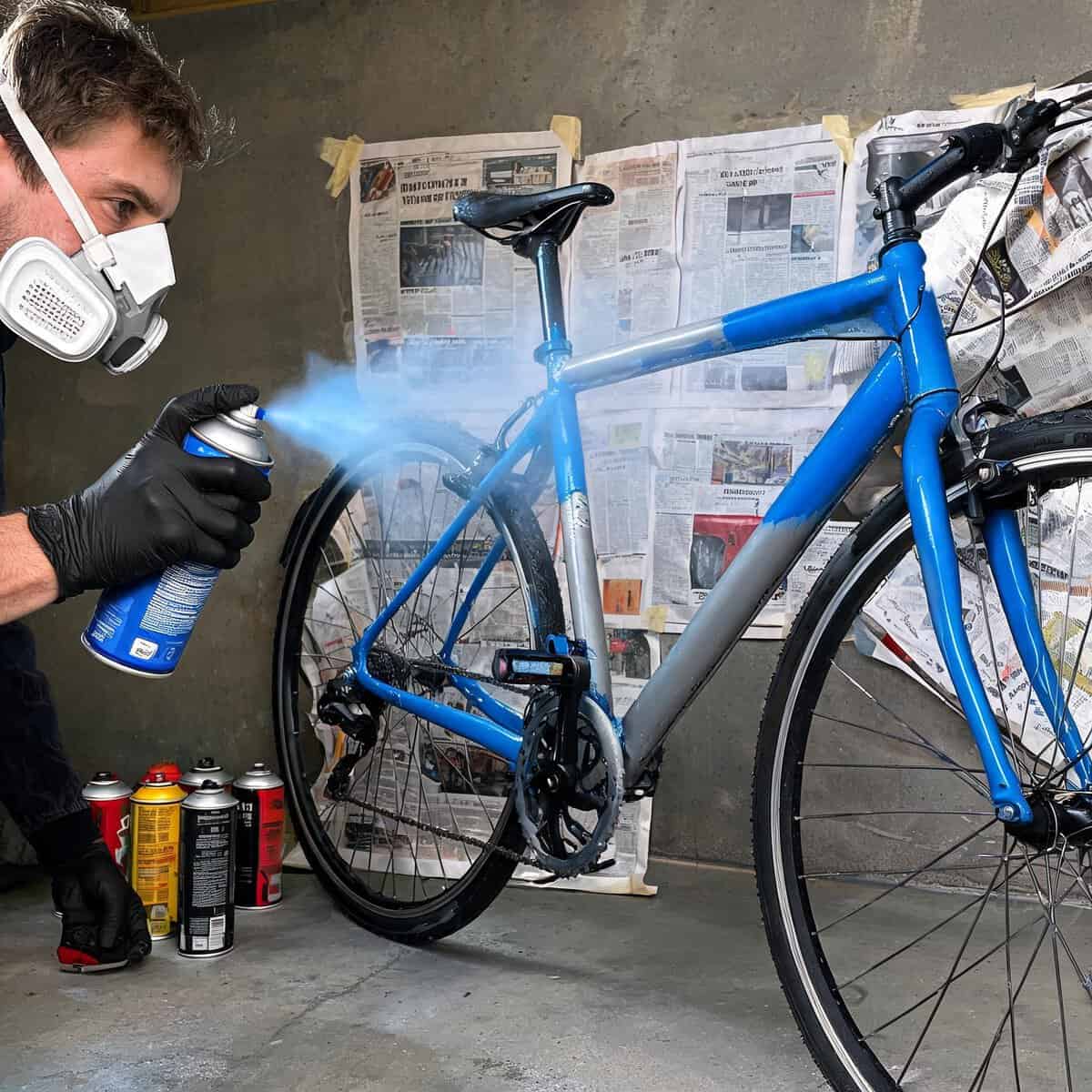 Resultado de pintar bicicleta con spray — cuadro con acabado profesional en casa