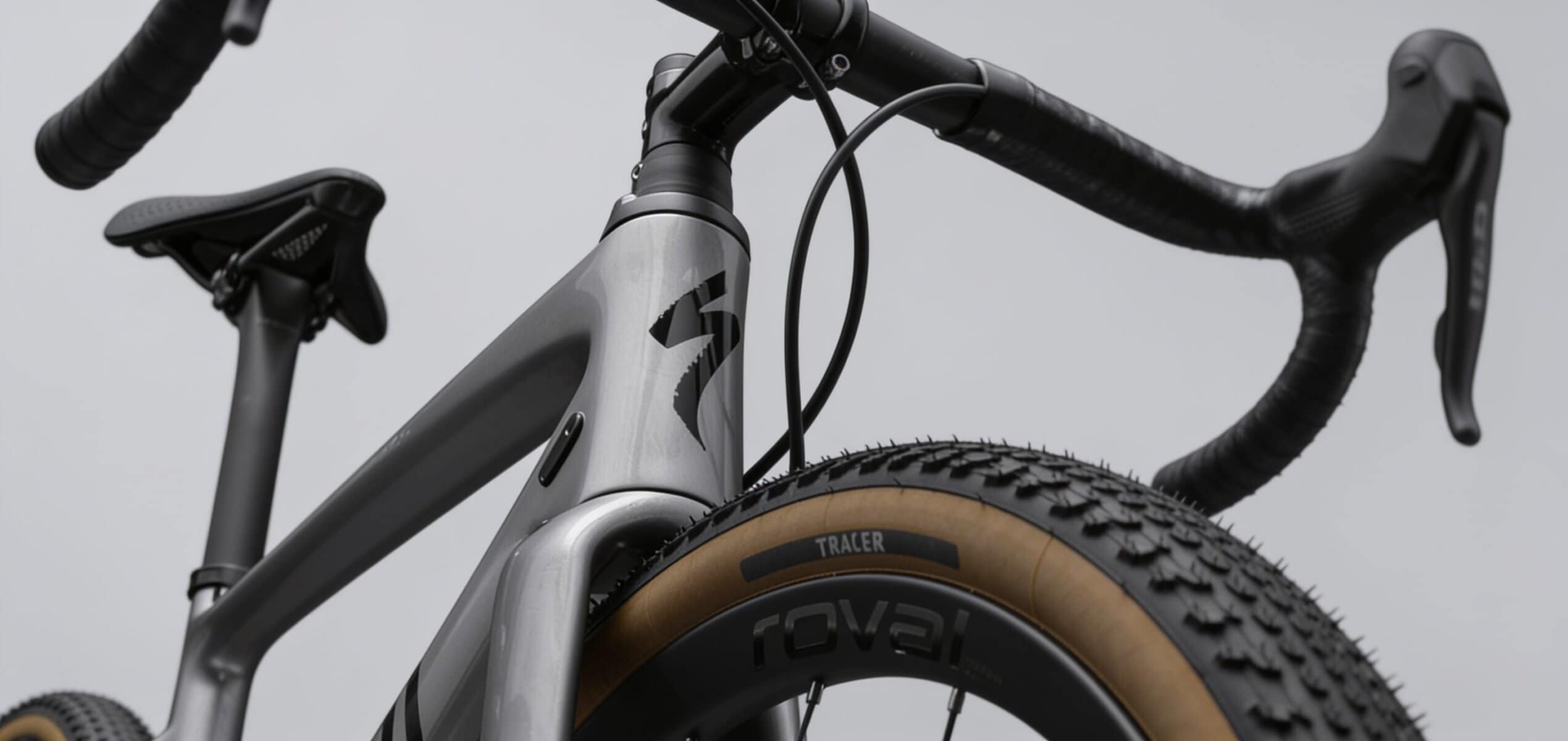 Specialized Diverge 4 plataforma Future Shock 3.0 y SWAT 4.0 detalle cuadro carbono