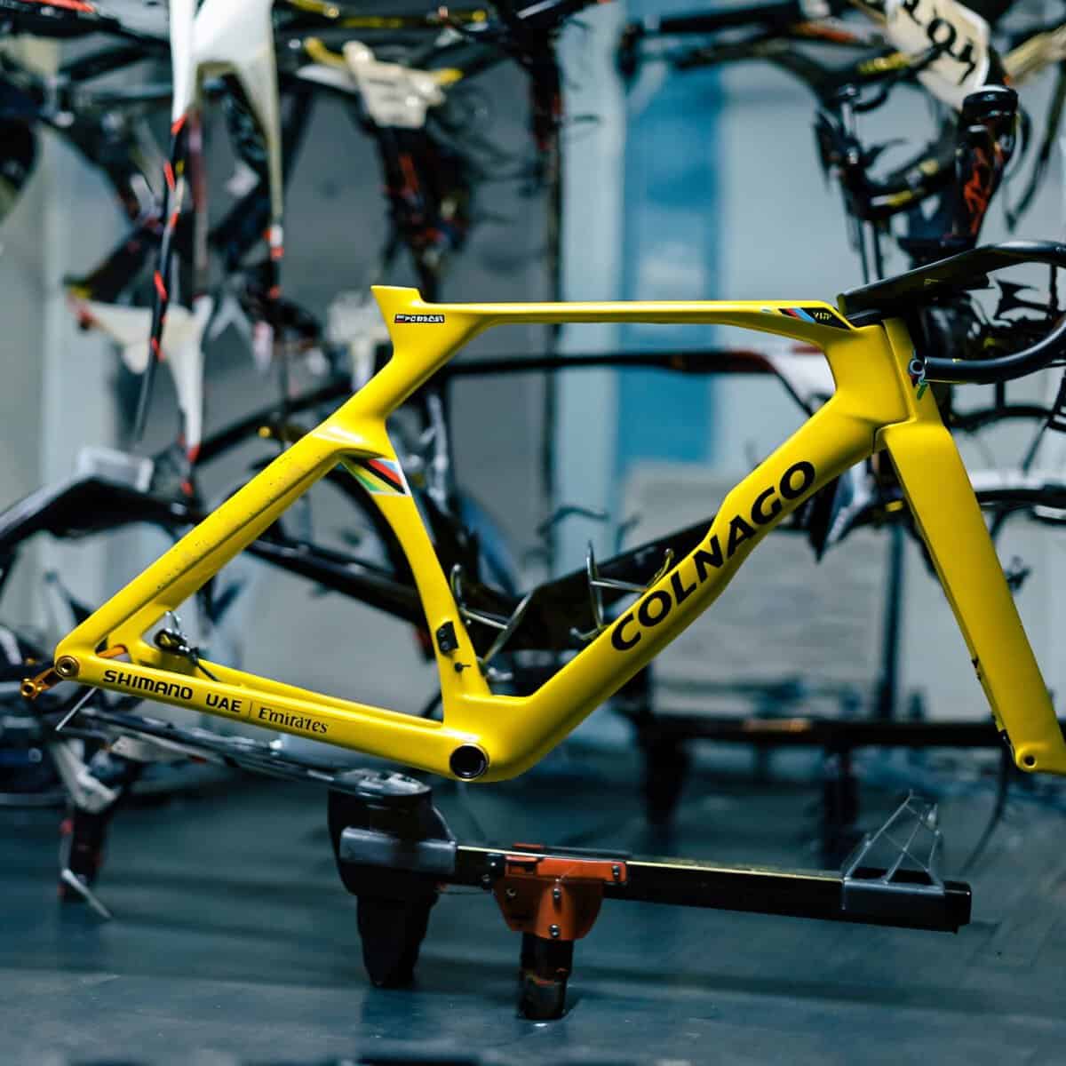 Detalles grabados en la Colnago Y1Rs
