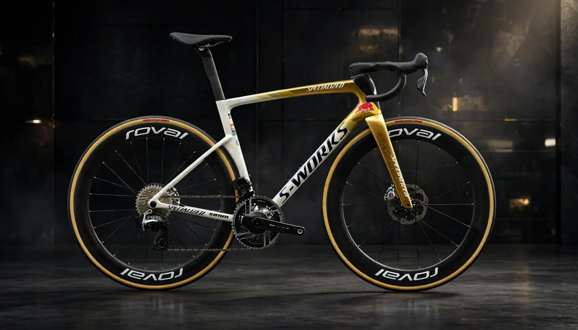 S-Works Tarmac SL9 Remco LTD con decoración dorada degradada a blanco y logo Red Bull