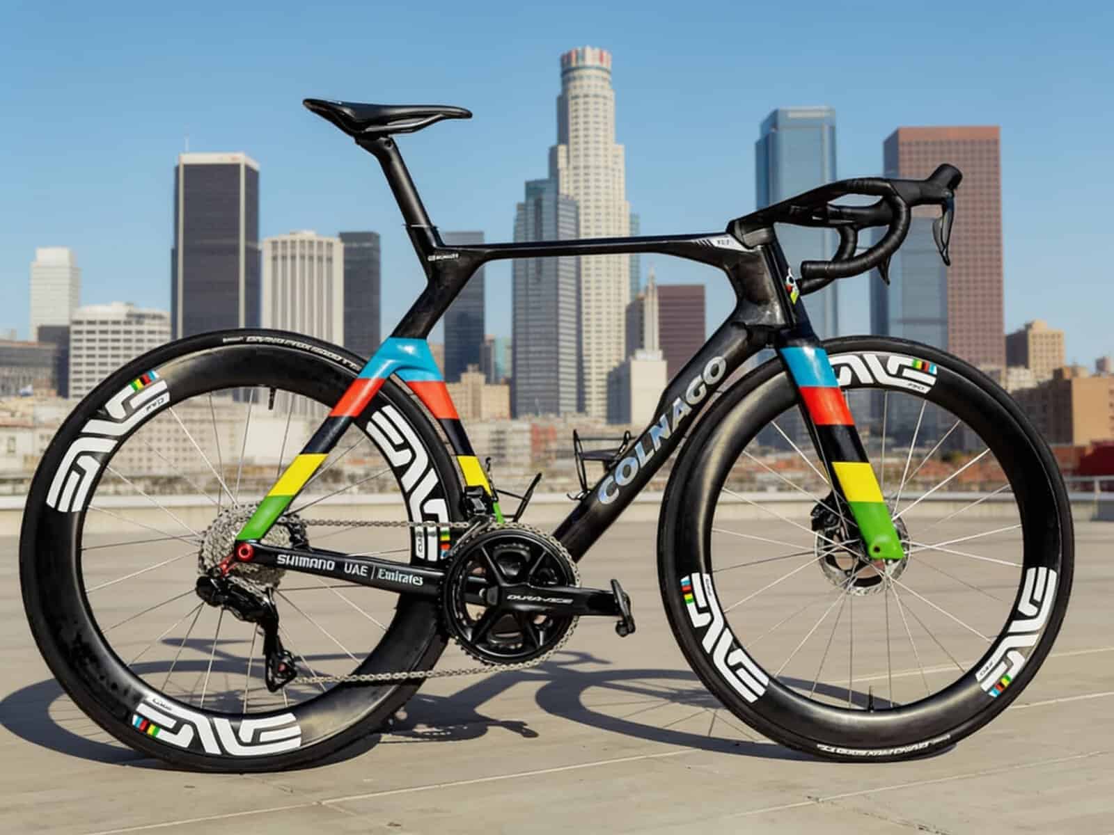 Detalles de la Colnago Y1Rs arcoíris de McNulty
